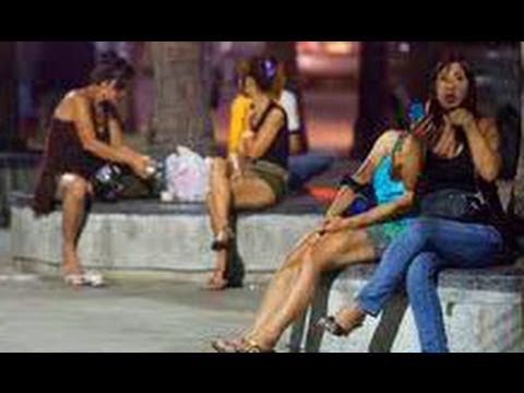 A night on Pattaya Beach – CRAZY PLACE