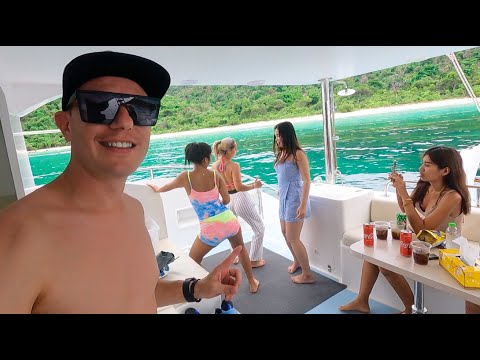 Boat Party in PATTAYA with THAI GIRLS – Thailand travel vlog