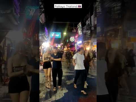 pattaya girls approach men  😳 😂 #travel #pattaya #shortvideo #viral #thailand #shorts