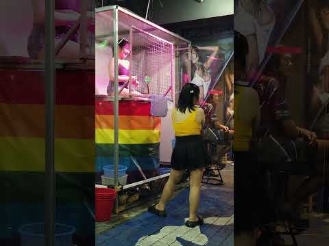 Pattaya Nightlife – Walking Street scenes 👯 Show – Bar Girls – Freelancers #pattayawalkingstreet