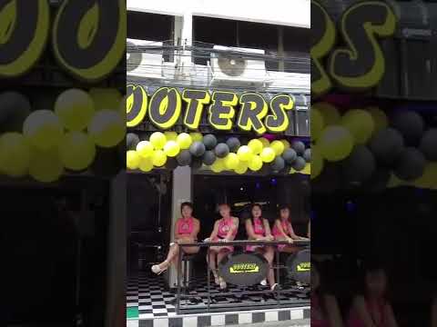 Pattaya Soi 6 I Bar Girls I Soi 6 Bar Girls I Cooters I #Thailand #Pattaya #Soi6 #Bar  #Shorts