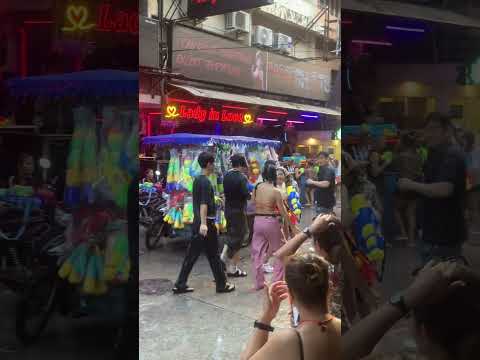 Flying Abhay Playing Water Fight With Hot Thai Girls In Pattaya #trending #viralvideo #thailand