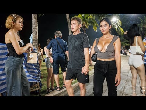 Pattaya Beach Road Moments, Freelancers! November 2024