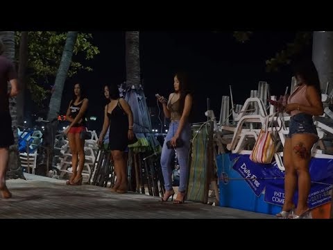 pattaya girls waiting for customers – pattaya night walk with girls – waiting for customers #14