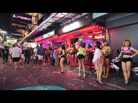 Pattaya Life. Soi 6 Nightlife, So Many Beautiful Bar Girls. Freelancers