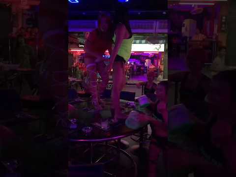 Pattaya Soi 6 Nightlife Boom Boom Beautiful Bar Girls. Freelancers 😈 #pattaya #thailand